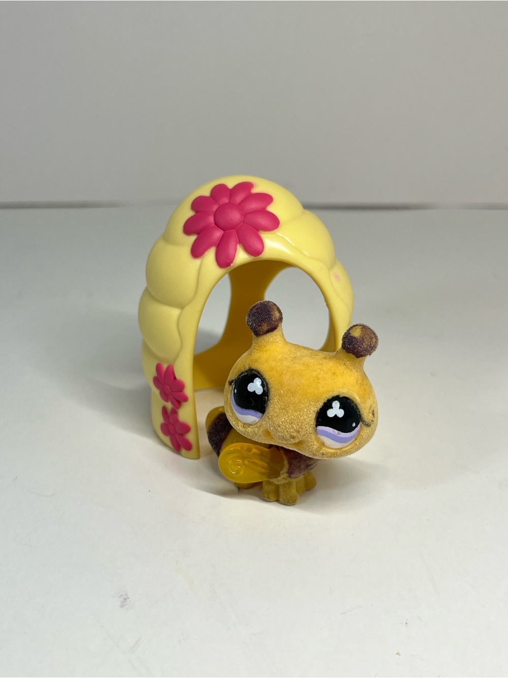 Littlest Pet Shop LPS Flocked Fuzzy Bumblebee Bee #656 W/ Beehive House Rare Vtg
